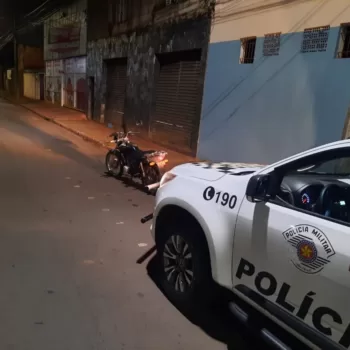 119373 Polícia Militar detém suspeitos e recupera moto após furto