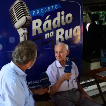 118828 Jornalista Monteiro Filho no projeto Rádio na Rua