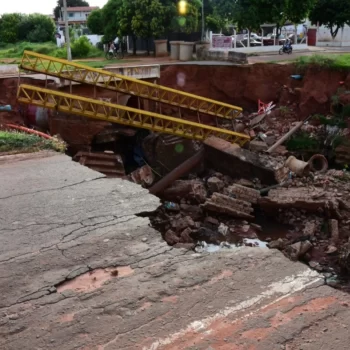 124493 Complexidade obriga prefeitura licitar obra para reconstruir ponte