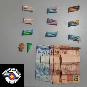 123941 Jovem é preso pela PM por tráfico de entorpecente