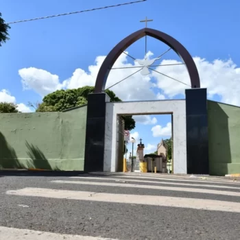 123721 Vereadores aprovam projeto que amplia área do cemitério municipal
