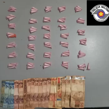 123363 PM prende dois por tráfico de entorpecente no Zequinha Amêndola