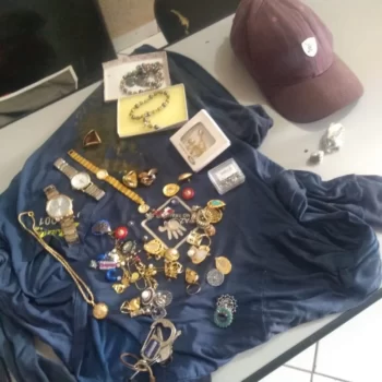 123089 Homem é detido pela PM por furto no bairro Aeroporto