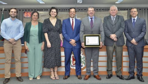 DR4 Título de Cidadania ao médico Luis Romagnolo