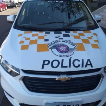 117328 Polícia Rodoviária aborda tratorista e apreende arma e munições