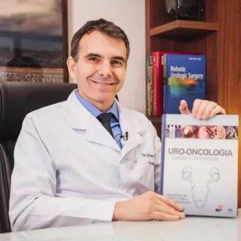 102560 Cirurgia robótica reduz risco de impotência e incontinência urinária em homens com câncer de próstata