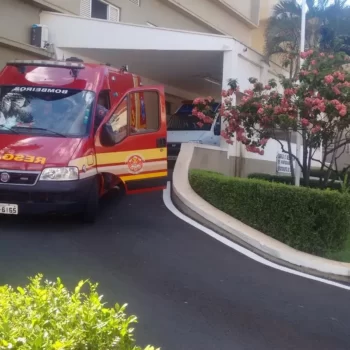 102711 Casal fica gravemente ferido em incêndio