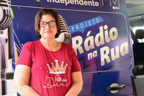 Presidente Cássia Bampa participou de programa no projeto Rádio na Rua Casa Assistencial busca ajuda para manter assistidos
