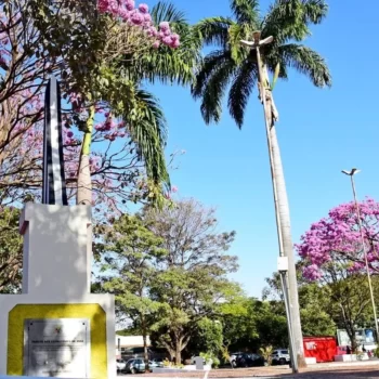 112641 ABC agradece revitalização de monumento em praça