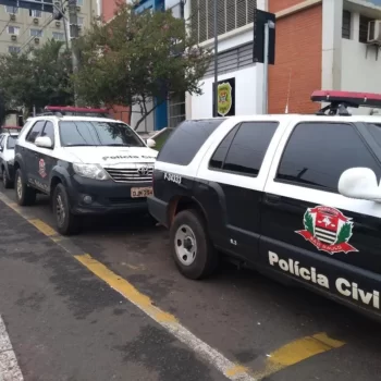 93771 Caminhão é encontrado abandonado sem carga em Colômbia