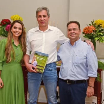119136 Livro “Estradas de Edivar” é lançado em Barretos