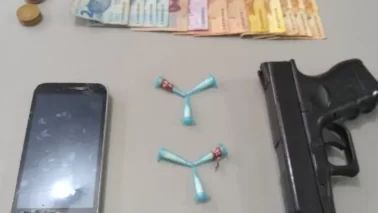 Homem é detido pela PM vendendo cocaína no Luís Spina