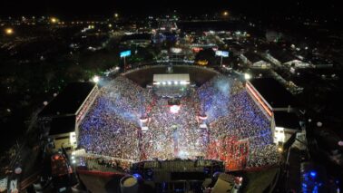 O penúltimo dia da 65ª Festa do Peão de Boiadeiro de Barretos tem uma programação de oito shows com vários nomes da música.