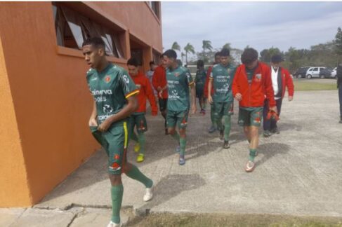 Paulista Sub-17 A equipe do Barretos Esporte Clube, categoria Sub-17 recebe neste sábado (27), às 11h, no Estádio Fortaleza, a equipe do Ibrachina Futebol Clube de São Paulo.