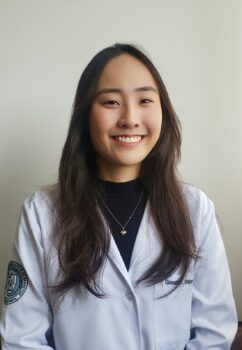 Giovana Thiemi Shibuya Honda estudante do 6º período do curso de medicina da FACISB, orientada pela profª Leticia Ferro Leal e por Fabiana de Lima Vazquez <strong>Cessação do Tabagismo: uma luta diária contra o vício</strong>