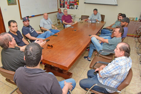 independentes Os promotores de eventos da cidade de Barretos, participaram de reunião na quinta-feira (17), com o presidente do Comtur (Conselho Municipal de Turismo), presidido por Paulo César Lopes, “Paulinho 1001”.