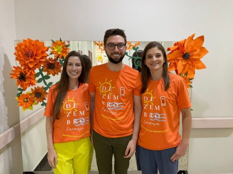 Médicos Dermatologistas A Sociedade Brasileira de Dermatologia está divulgando o Dezembro Laranja, que é o mês dedicado a promover a conscientização da população sobre o câncer de pele.