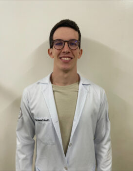 Eduardo Colatrello Silvério, estudante do 6º período do curso de Medicina da FACISB, orientado pelo prof. Bruno Augusto Álvares. Eduardo Colatrello Silvério, estudante do 6º período do curso de Medicina da FACISB, orientado pelo prof. Bruno Augusto Álvares.